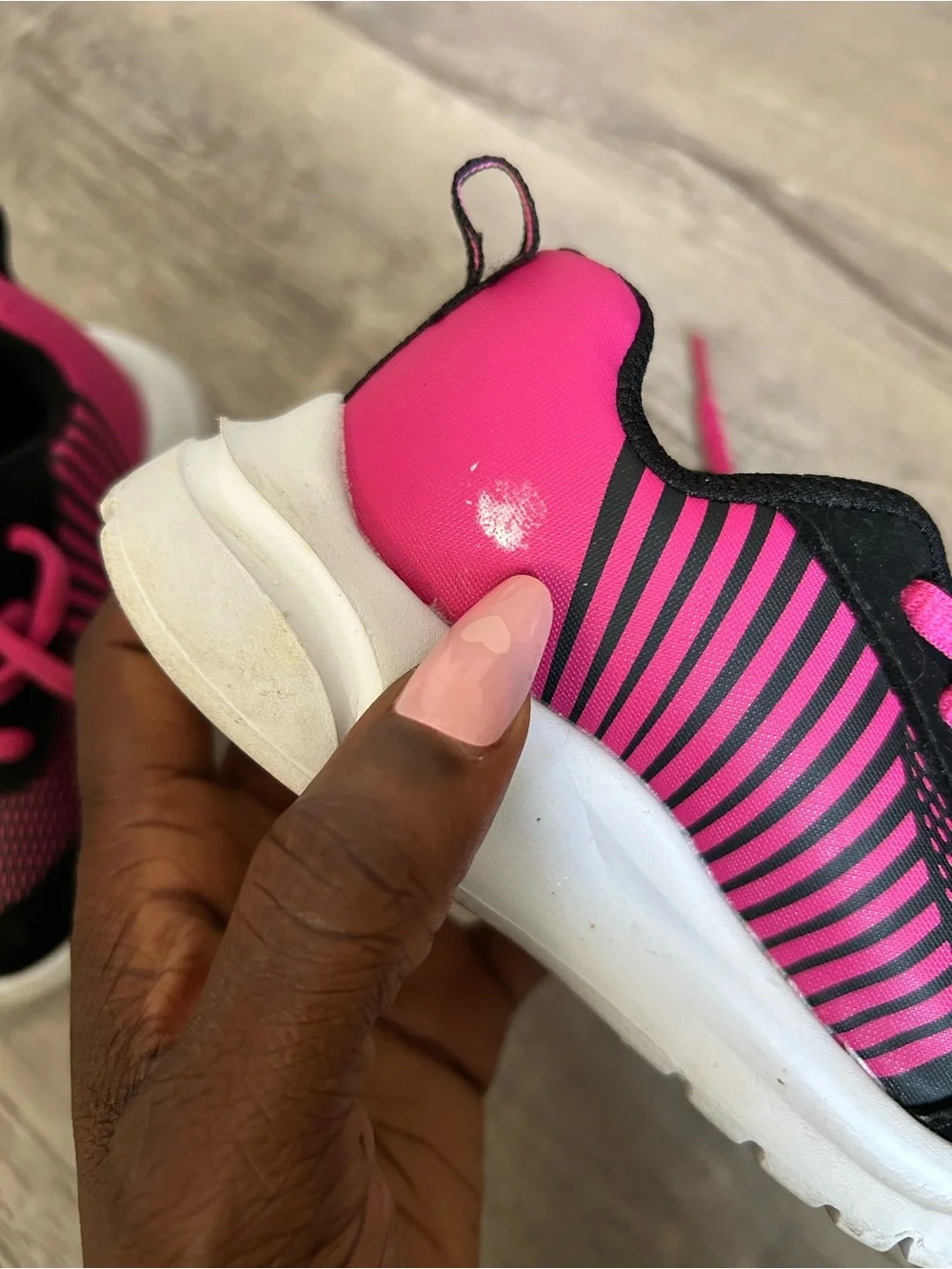 Kidgets - Toddler Girls Black and Pink Light Up Sneakers